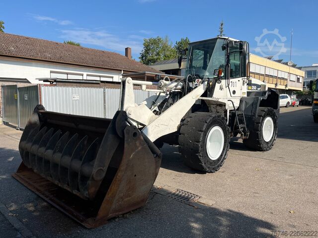 навантажувач Komatsu WA250 WA250-6 Radlader*Klima*Hochschaufel*Recyc...