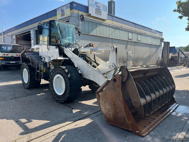 навантажувач Komatsu WA250 WA250-6 Radlader*Klima*Hochschaufel*Recyc...