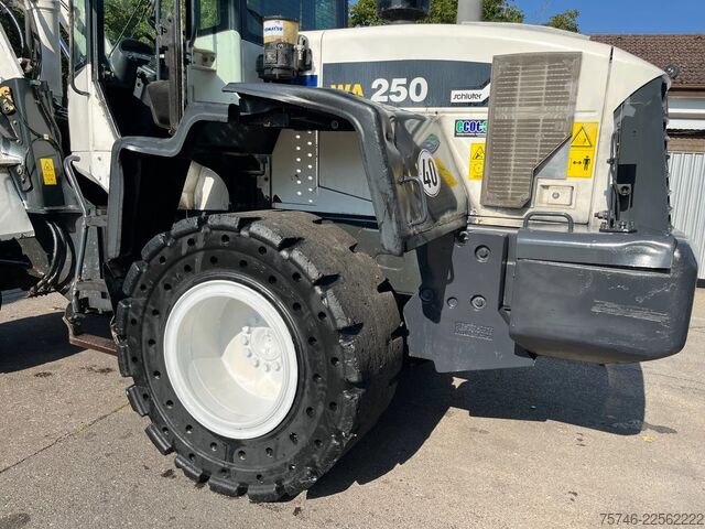 Carregadeira Komatsu WA250 WA250-6 Radlader*Klima*Hochschaufel*Recyc...