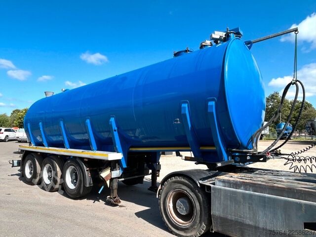 Tanker semitrailer Kotte / Garant 30m³ Gülletankauflieger/Gelenkt