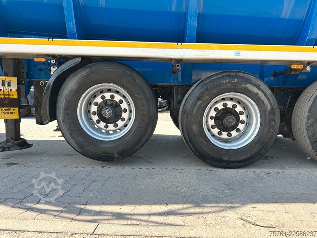 Tanker semitrailer Kotte / Garant 30m³ Gülletankauflieger/Gelenkt
