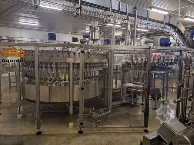 Tribloco de enchimento/engarrafamento, encherdora com capacidade de 9.000 garrafas por hora. LINNEA - ZEVOS AQUAFILL 40-60-12 / 9.000 bph
