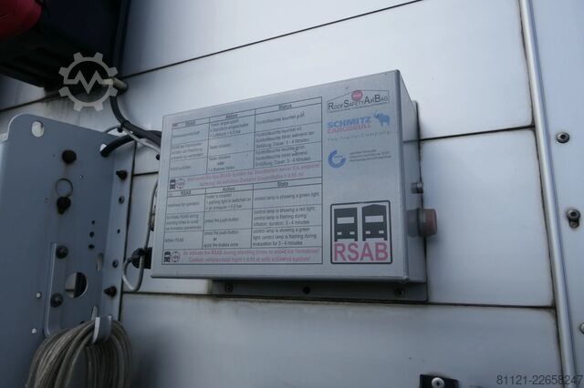 Presenninger, der kan skubbes Schmitz Cargobull SCB*S3T + PALFINGER F3-203 PX | 895 Hours | 201...