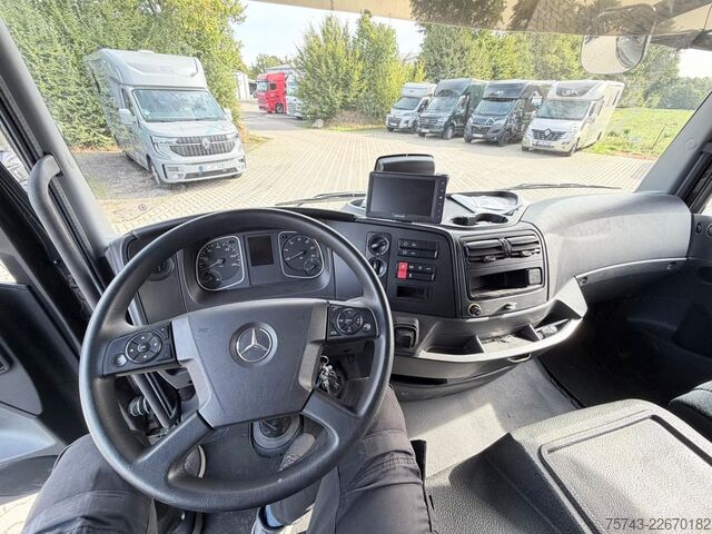 Sığır taşıma kamyonu MERCEDES-BENZ ATEGO 1021  Roelofsen 3  Pferde  Wohnung Dusche
