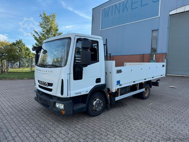 Pick-up furgonas IVECO 75E16 Pritsche mit Kran Fassi