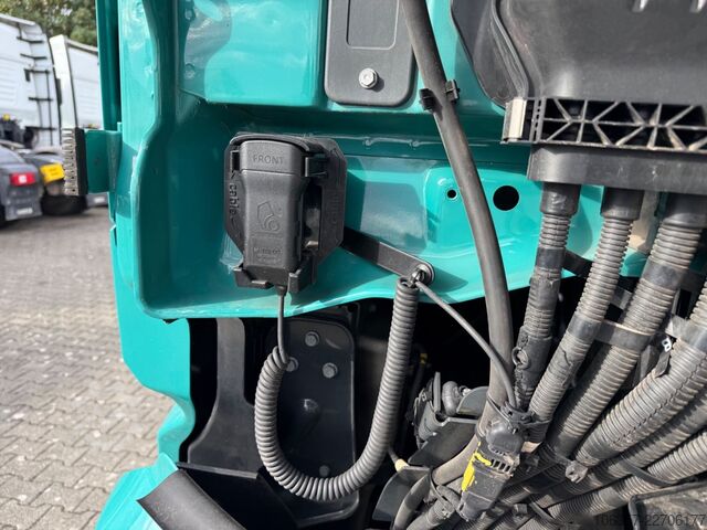 واحد کشنده استاندارد IVECO STRALIS S-WAY AS440S49T/P Retarder ADR