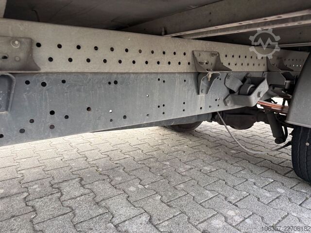 وان جعبه‌ای IVECO Daily 35C16 3,0L Koffer LBW 750kg Euro6E Seitent