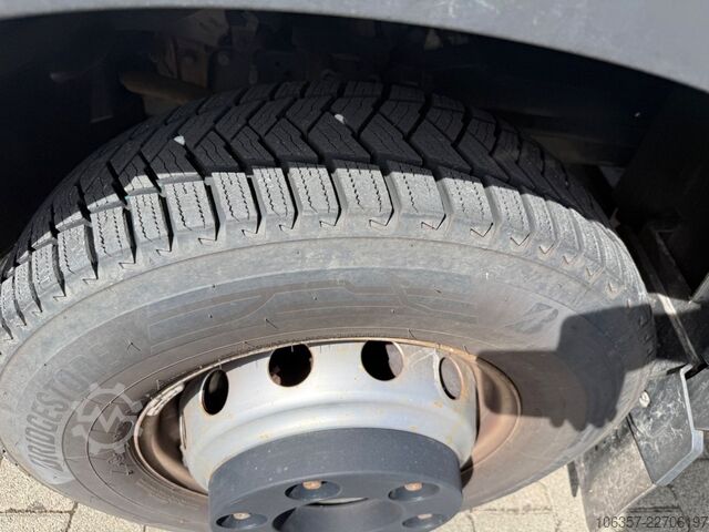 وان جعبه‌ای IVECO Daily 70C18A8,Hi-Matic,Klima,AHK,LBW.1000