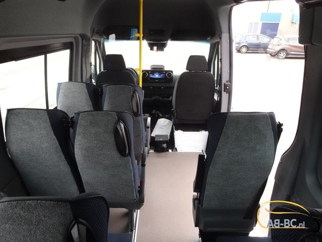 Autobus za međugradski prevoz MERCEDES-BENZ eSprinter 17 Sitze Electric Range: 465 km