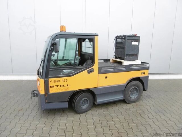 Tažný traktor STILL R