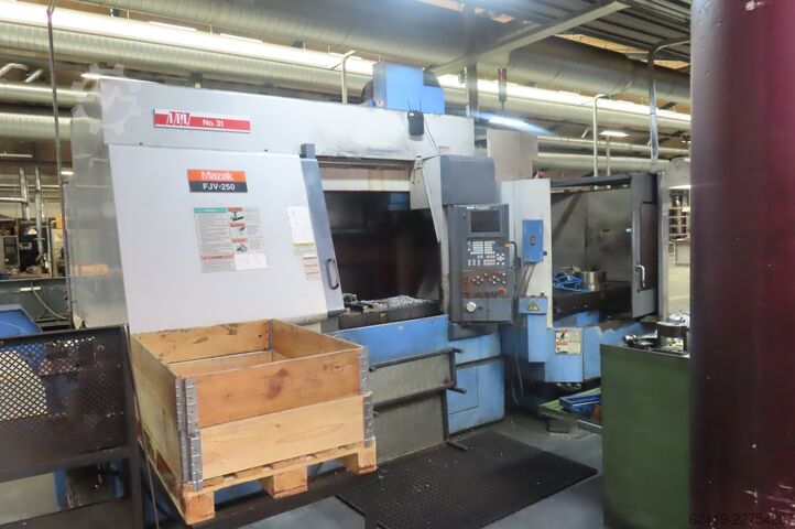 Pusat pusingan dan pengilangan CNC Mazak FJV-250