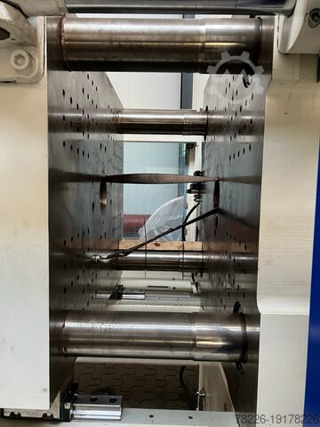 Spritzgießmaschine Wittmann-Battenfeld HC 400/2250 S