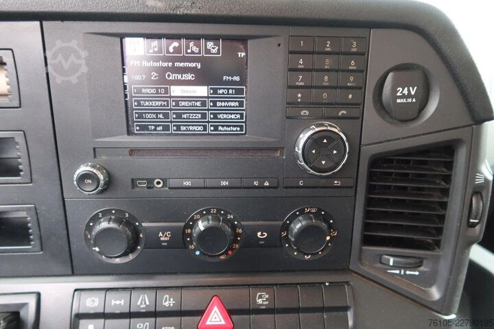 Kofer Mercedes-Benz Antos 1924L Huif + Klep Dhollandia 2000 KG Euro 6