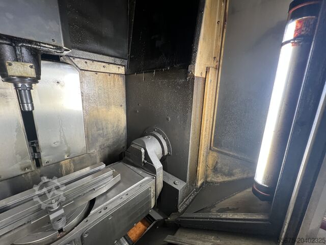 Pětiosé vertikální obráběcí centrum HERMLE C800U