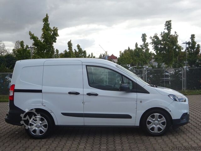 רכב מסחרי סגור FORD Transit Courier Kasten 75PS Trend AHK