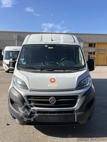 كرفان/عربة تخييم Fiat Weinsberg Carabus 600 K | 4 Posti Letto | Completamente Attrezzato