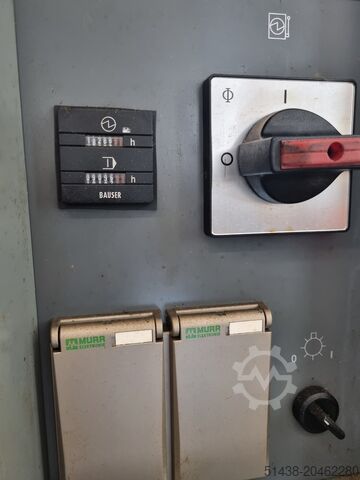 מרכז עיבוד אנכי Deckel Maho DMG Mori DMC 835V