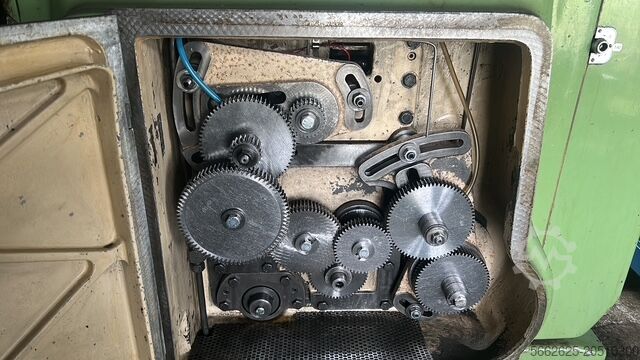 Stroj na frézovanie ozubených kolies Pfauter P400