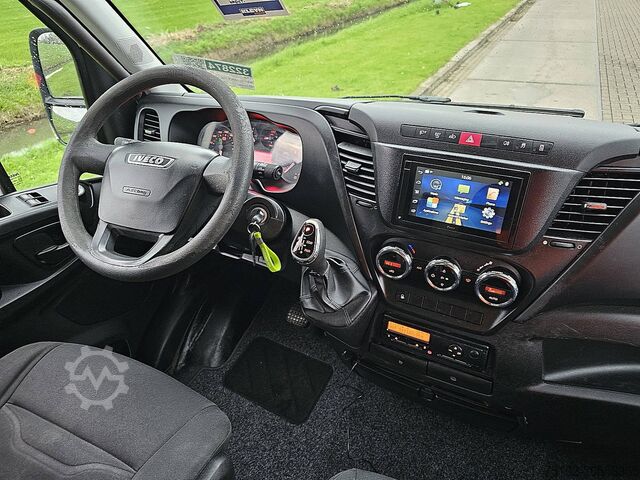 স্যুটকেস IVECO DAILY 70C17 Bakwagen Laadklep