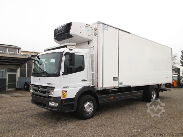 Hladilni tovornjak MERCEDES-BENZ Atego 1622*2xCarrier Kühlkoffer 7.80m*Euro5*LBW*