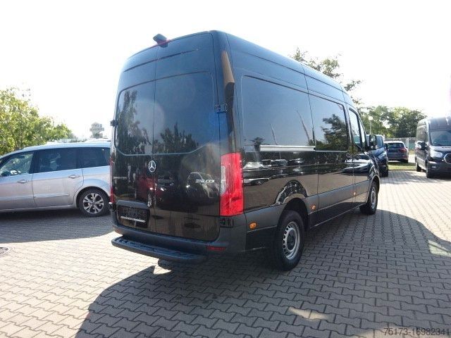Ван с висока покривка MERCEDES-BENZ Sprinter III Kasten 319 CDI RWD