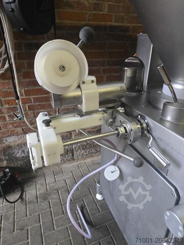 ماكينة تجهيز اللحوم Vemag Robby 2