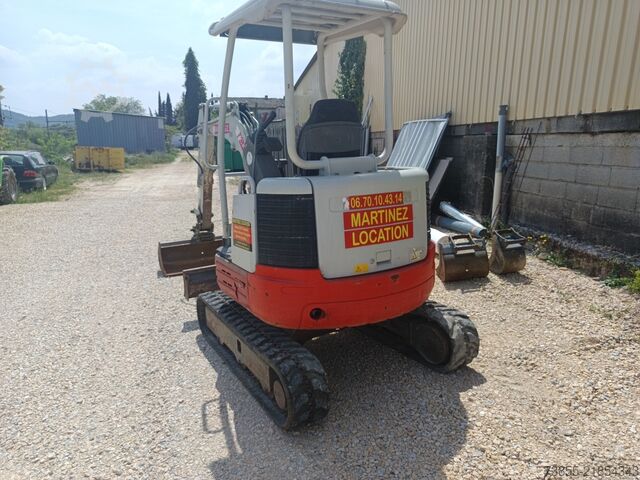 Minigrävare < 7t Takeuchi TB23R with 3 excavator buckets