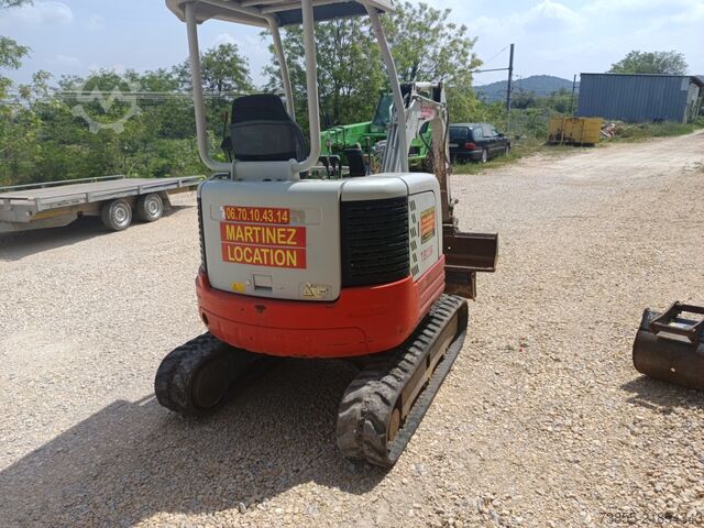 Minigrävare < 7t Takeuchi TB23R with 3 excavator buckets