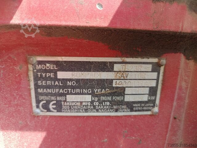 Minigrävare < 7t Takeuchi TB23R with 3 excavator buckets