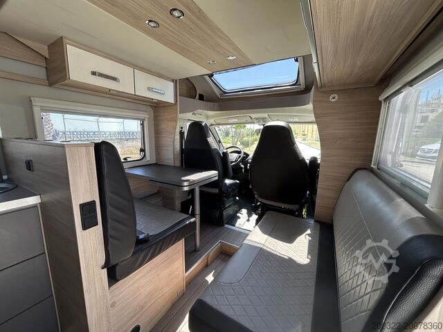 Camper semintegrato Fiat Ducato Carasuite 650 MF 5 | 5 Posti Letto | Semintegrato