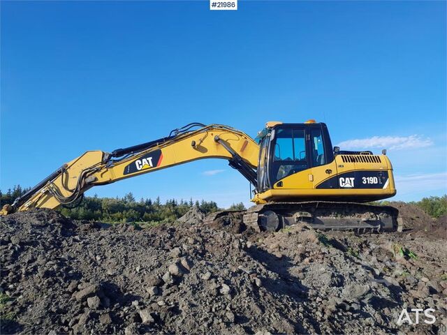 Paletli ekskavatör CAT 319DL