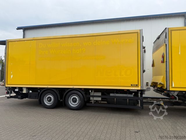 Rashladni kamion MERCEDES-BENZ 2540 LL 6x2/4 Kühlkoffer 8.2m LBW 2,5t  Carrier