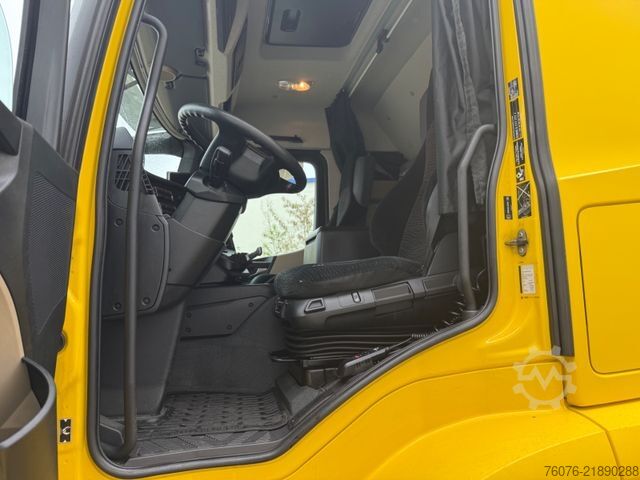 Rashladni kamion MERCEDES-BENZ 2540 LL 6x2/4 Kühlkoffer 8.2m LBW 2,5t  Carrier