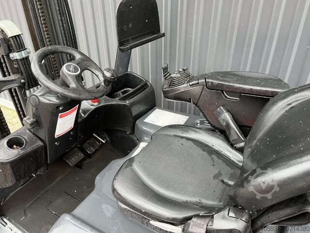 Chariot élévateur électrique à 3 roues Linde E20L-02