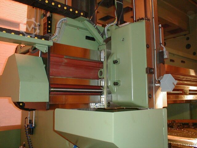 Torno vertical convencional REM SC 17 CC