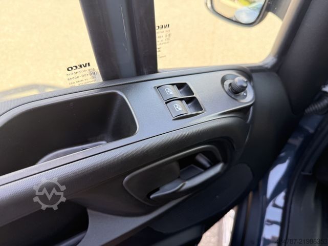 Kølevarevogn IVECO Daily 35S18H Kühlkoffer Heiz/Kühl Aggr. 0° SOFOR