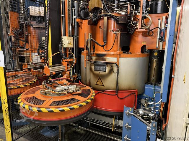 Hydraulic tire vulcanizing press Harburg-Freudenberger Maschinenbau GmbH MCP 52-180IC