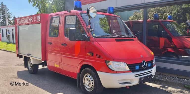 Požiarny automobil TSF Doka Mercedes-Benz Sprinter 311