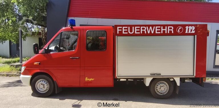Požiarny automobil TSF Doka Mercedes-Benz Sprinter 311