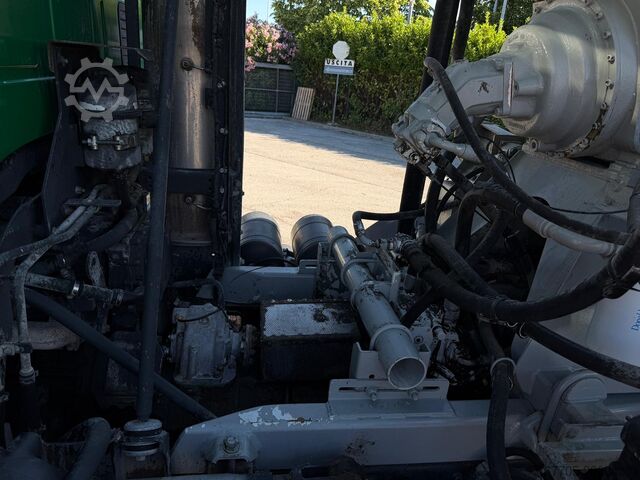 Kamion za miješanje betona Iveco Trakker