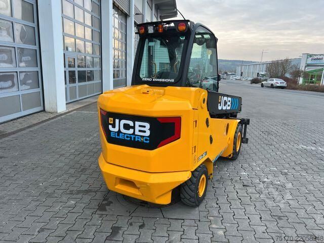 Viličar JCB TLT 35-22E Teletruck / nur 131h! / 2022 / SS