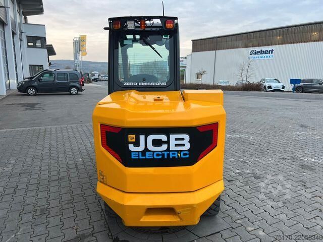 Viličar JCB TLT 35-22E Teletruck / nur 131h! / 2022 / SS