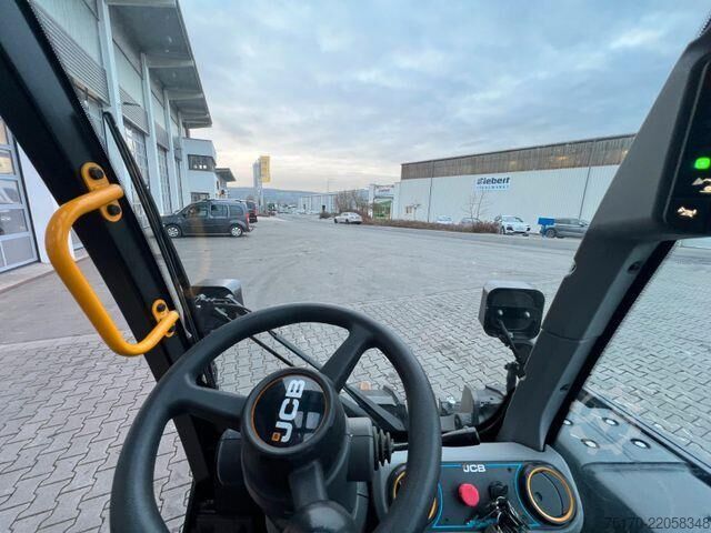 Viličar JCB TLT 35-22E Teletruck / nur 131h! / 2022 / SS