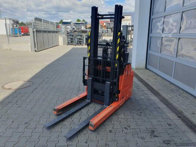 Højtløftende plukstabler Toyota RWE 120 / Schubmaststapler / Duplex:2.9m / 257h!