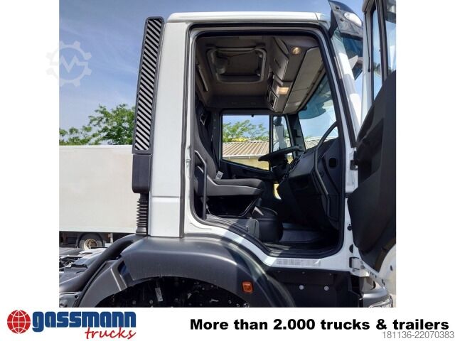 รถบรรทุกขนถ่ายตู้คอนเทนเนอร์แบบตะขอ (roll-off) Iveco EuroCargo ML150E32W 4x4