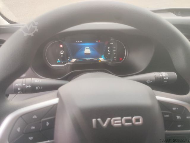 شاحنة صندوقية IVECO Daily 70C18