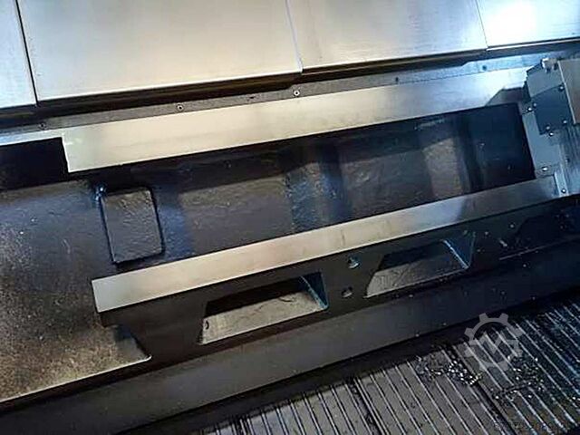 Centrum tokarskie CNC Hyundai WIA 400 LMC