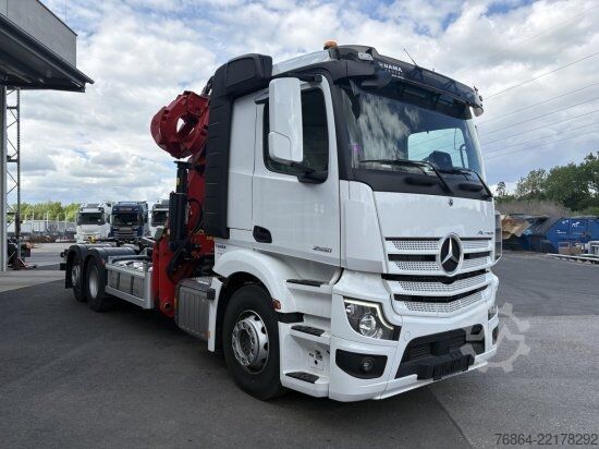 Autocarro ribaltabile MERCEDES-BENZ ACTROS 2551 6X2, PALFINGER-ABROLLKIPPER MIT SCHROTTKRAN,  LENK-LIFTACHSE, EURO 6