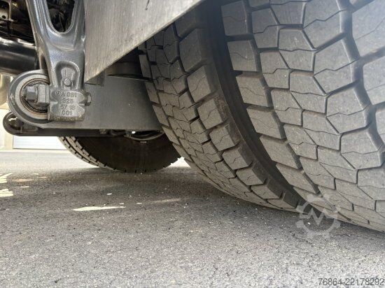 Autocarro ribaltabile MERCEDES-BENZ ACTROS 2551 6X2, PALFINGER-ABROLLKIPPER MIT SCHROTTKRAN,  LENK-LIFTACHSE, EURO 6