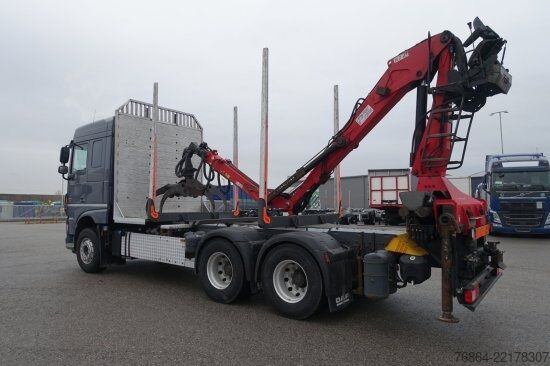 Autocarro forestale DAF XF 510 MIT PENZ LADEKRAN 15Z8.70 INKL. HOLZGREIFER 6X4